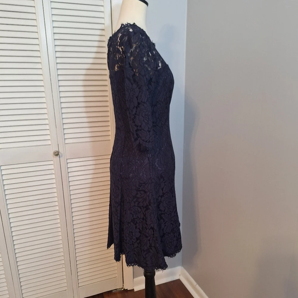 Eliza J elegant Navy Fit Flare Lace Dress Sz 4 *J - Picture 4 of 10
